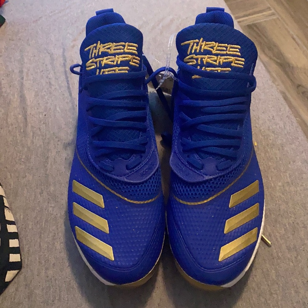 Adidas icon v baseball cleats